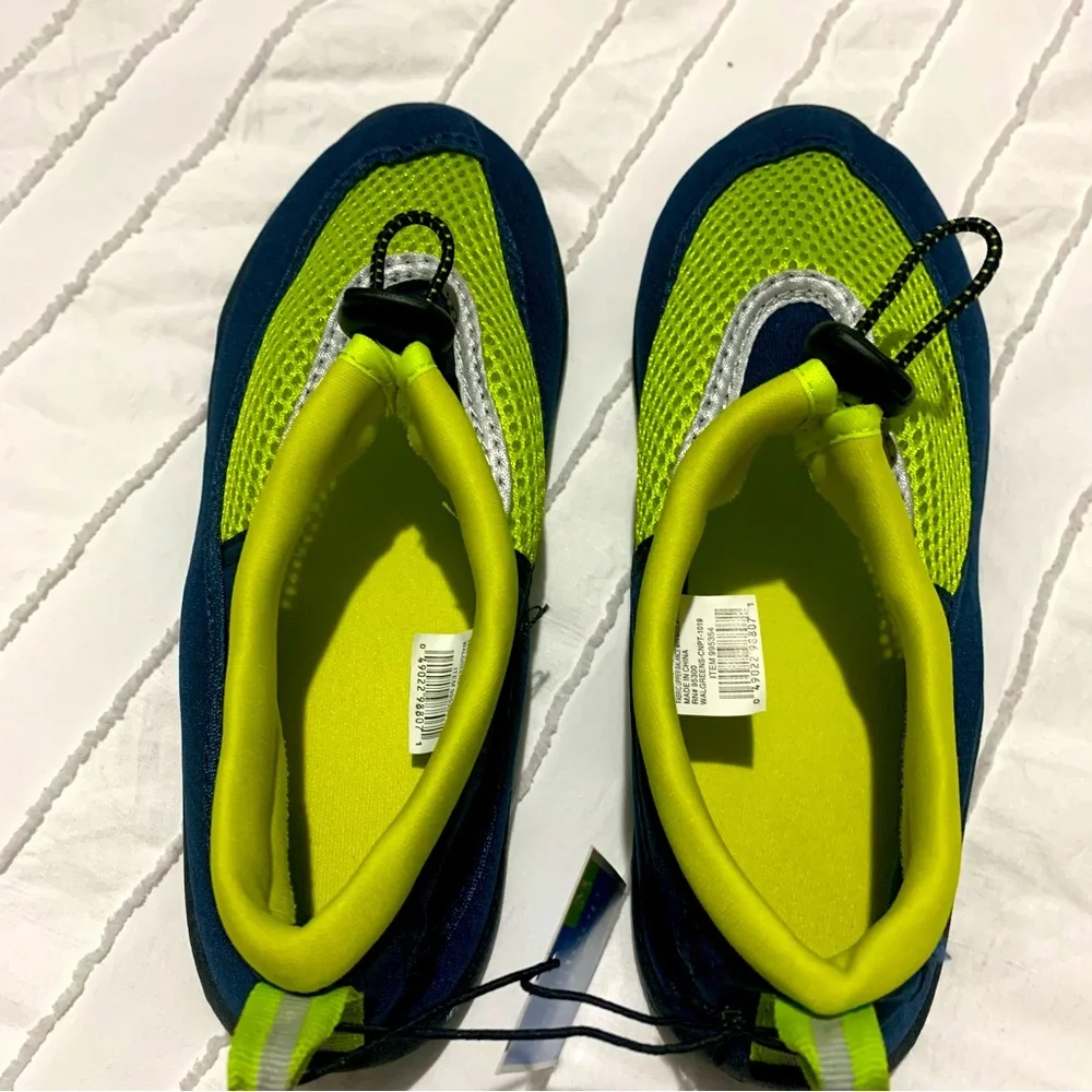 West Loop Boys Water Shoe Size M(2/3)